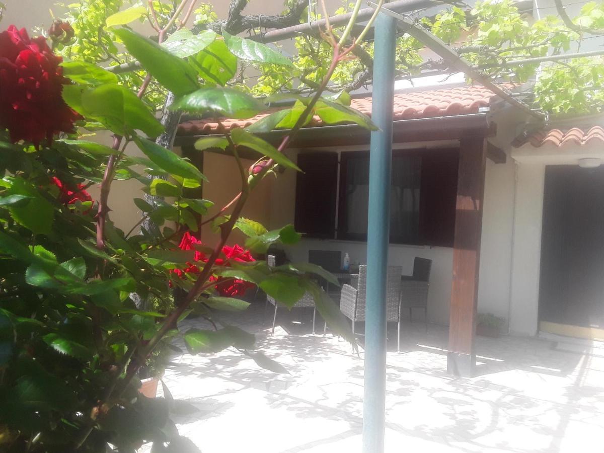 Apartments Liliana Pula Luaran gambar
